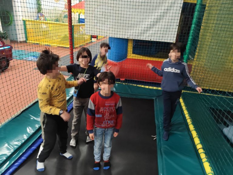 Gemeinsamer Tag auf dem Spielplatz
